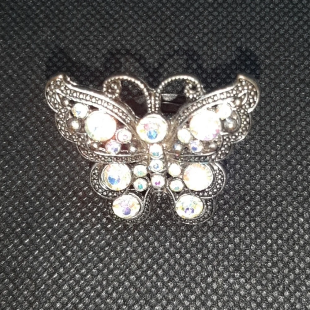 5⭐️ Rated Swarovski Butterfly Ring ~  NWOT